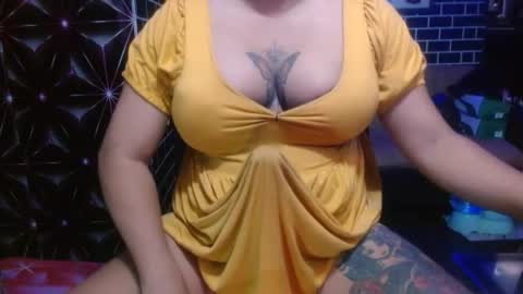 Snapshot of 11inchmonstercock4u chatting on May 19, 2026, 1:56 am i am trixie im Your Selfsucking Mistress online show from May 19, 2026, 1:56 am