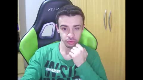 1good_vibes1 online show from June 13, 2026, 6:44 am