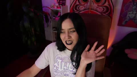 1hannamontana online show from May 15, 2026, 11:23 pm