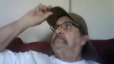 Snapshot of 1valentine chatting on July 7, 2026, 9:41 pm 1valentine online show from July 7, 2026, 9:41 pm