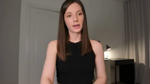 Anna online show from June 22, 2026, 7:11 pm