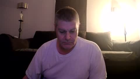 Snapshot of 989guy chatting on June 22, 2026, 11:02 pm 989guy online show from June 22, 2026, 11:02 pm