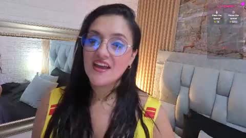 _andrealopez online show from June 28, 2026, 3:45 am