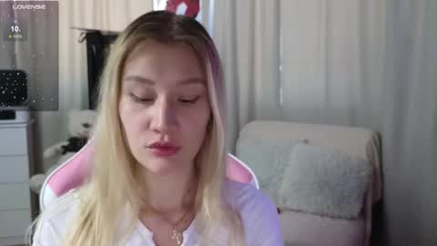 Snapshot of _anna_nolan_ chatting on September 17, 2025, 6:26 am Anna Nolan online show from September 17, 2025, 6:26 am