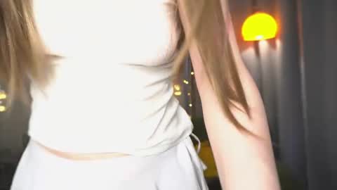 _aurora_lane online show from July 12, 2026, 12:29 pm