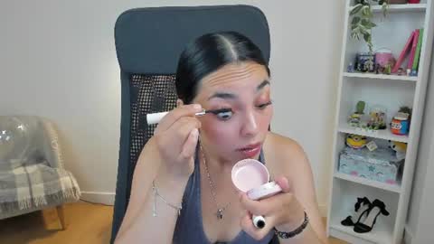 Snapshot of _bellaevans_ chatting on June 24, 2026, 4:33 am Bella Evans online show from June 24, 2026, 4:33 am