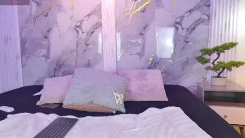 Snapshot of _charlotte_queen_ chatting on July 1, 2026, 6:51 pm _charlotte_queen_ online show from July 1, 2026, 6:51 pm
