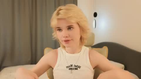 Snapshot of _honnyland chatting on June 22, 2026, 1:19 pm Alisha online show from June 22, 2026, 1:19 pm