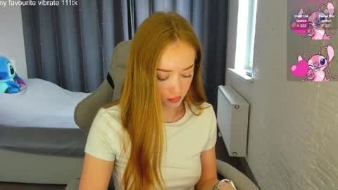 Snapshot of _hot_mia_1 chatting on June 3, 2026, 9:56 am _hot_mia_1 online show from June 3, 2026, 9:56 am