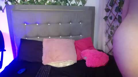 Ivone online show from June 26, 2026, 1:21 am