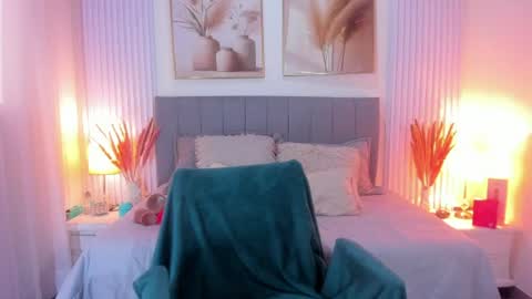 paulina  online show from June 29, 2026, 7:14 pm