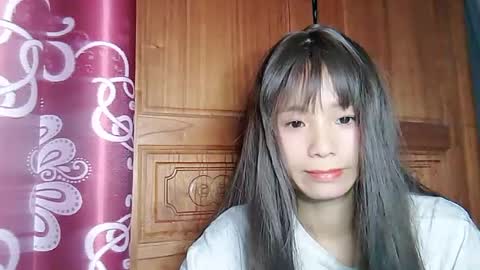 _lily0_ online show from July 25, 2026, 11:02 pm
