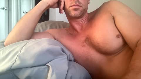 _lululeo_ online show from July 8, 2026, 3:44 am