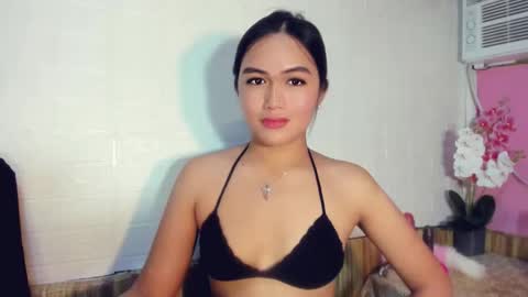 Snapshot of _myholyhole69_ chatting on January 7, 2026, 10:51 am monica online show from January 7, 2026, 10:51 am