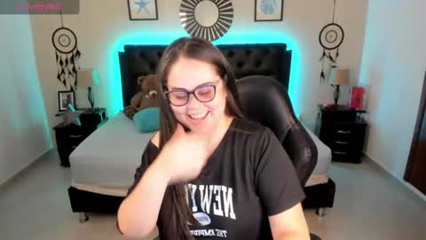 Olivia jones online show from July 6, 2026, 2:47 pm
