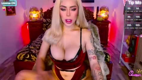 Hi my name is selinaim glad to meet everyone here  online show from July 6, 2026, 5:04 am