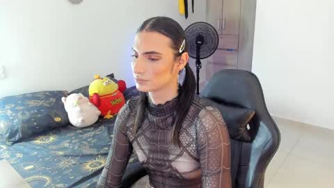 Shantall online show from May 17, 2026, 3:48 am