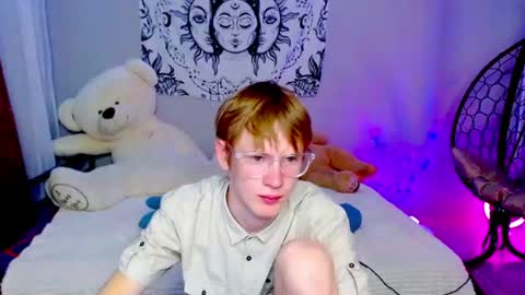 Kris Michael online show from July 28, 2026, 8:52 pm