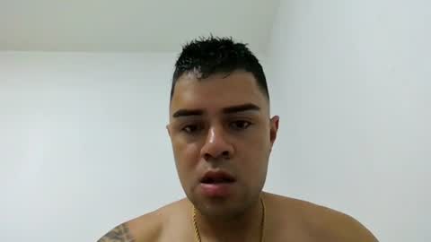 Snapshot of aaron_brink chatting on August 1, 2026, 7:13 pm aaron_brink online show from August 1, 2026, 7:13 pm