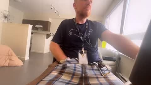 Snapshot of adam712292 chatting on June 25, 2026, 12:21 am Submissive ginger online show from June 25, 2026, 12:21 am