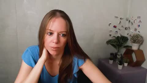 adamais_ online show from June 18, 2026, 2:34 am