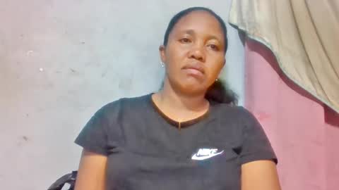 Snapshot of adelealy chatting on June 15, 2026, 1:19 am adelealy online show from June 15, 2026, 1:19 am
