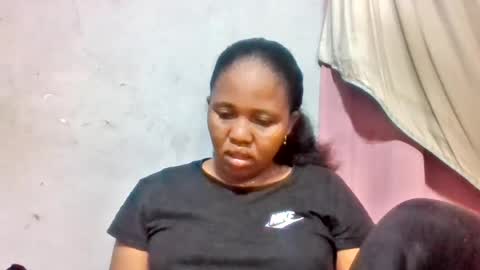 Snapshot of adelealy chatting on June 16, 2026, 2:25 am adelealy online show from June 16, 2026, 2:25 am