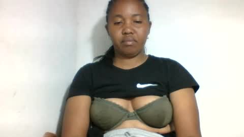 Snapshot of adelealy chatting on July 17, 2026, 4:30 am adelealy online show from July 17, 2026, 4:30 am