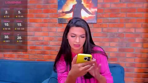 Adriana online show from November 7, 2025, 9:37 pm