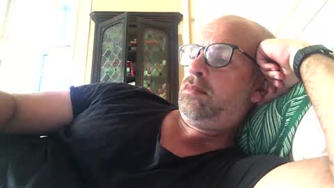 adrienfromparis online show from June 5, 2026, 8:20 am