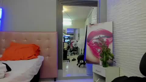 aileenkeys online show from June 27, 2026, 7:08 pm