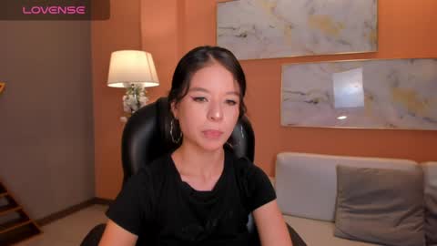  AILEEN VEGA  online show from January 31, 2025, 7:40 pm