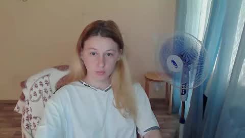 Snapshot of alalaska_ana chatting on June 11, 2026, 6:44 am Anna online show from June 11, 2026, 6:44 am