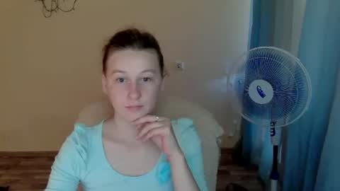 Snapshot of alalaska_ana chatting on June 19, 2026, 12:31 pm Anna online show from June 19, 2026, 12:31 pm
