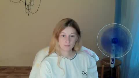 Snapshot of alalaska_ana chatting on July 6, 2026, 12:13 pm Anna online show from July 6, 2026, 12:13 pm
