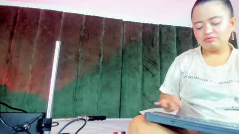 ALANA PETITE online show from July 5, 2026, 8:10 am