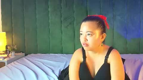 ALANA PETITE online show from July 17, 2026, 1:34 am