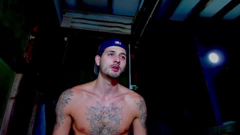 alejo_323__ online show from June 22, 2026, 2:24 am