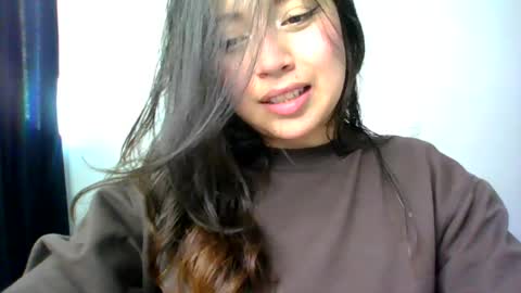QUEEN OFF MILk  IM BACK  15 NOV online show from July 15, 2026, 9:20 pm