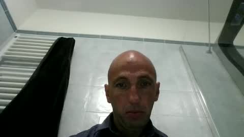 alex120475 online show from April 27, 2026, 7:28 am