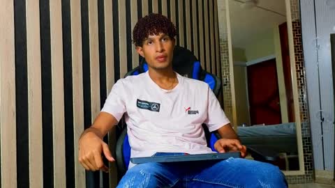 Alexander  online show from May 27, 2026, 7:33 pm