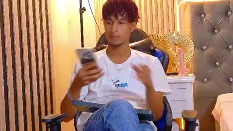 Snapshot of alex_bloom_ chatting on June 24, 2026, 7:13 pm Alexander online show from June 24, 2026, 7:13 pm
