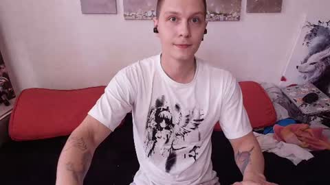 Alex WandHot online show from June 16, 2026, 6:38 am