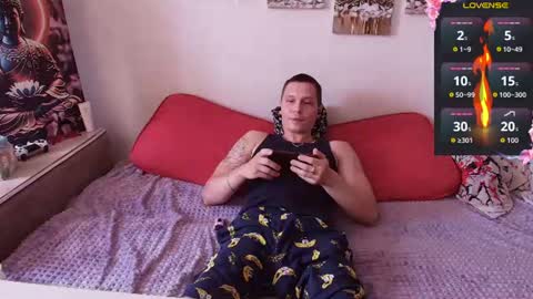 Alex WandHot online show from July 7, 2026, 6:58 am