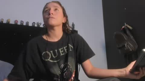 alexandra clauss online show from June 14, 2026, 11:51 pm