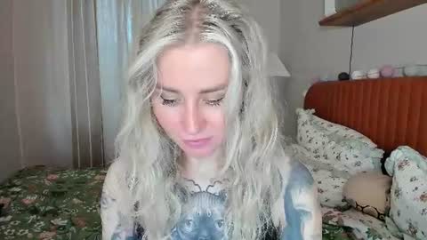 alexarush online show from June 17, 2026, 6:31 pm