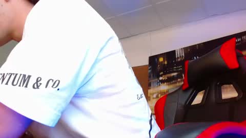 alexgiraldo__ online show from June 23, 2026, 1:36 am