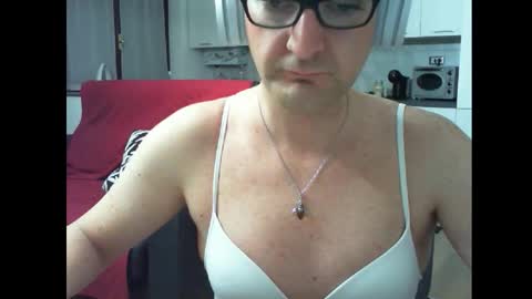Alexia online show from February 19, 2026, 6:15 pm