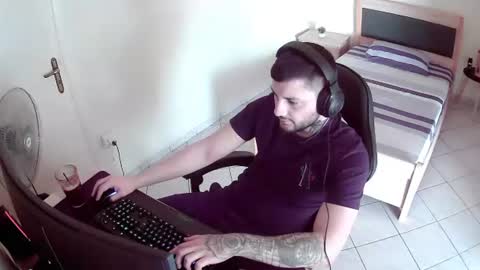 alexthepro00 online show from June 20, 2026, 12:19 pm