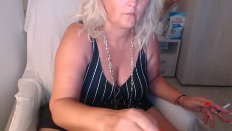 Snapshot of alexxa_mistress chatting on August 6, 2026, 1:40 am Jhoa online show from August 6, 2026, 1:40 am
